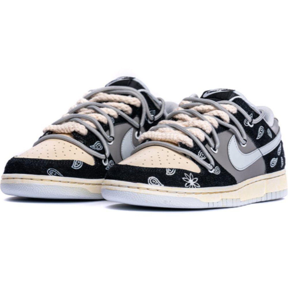 The Nike Dunk Low Unisex Vibe makes old cashew flo